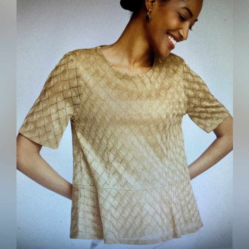 CHICOS METALLIC CROCHET LACE TOP CHICOS 1 WILL FIT MISSES 8/MEDIUM NWT!